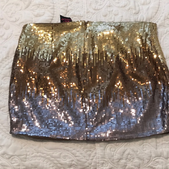 bebe Dresses & Skirts - 2B Bebe tri color sequins mini skirt